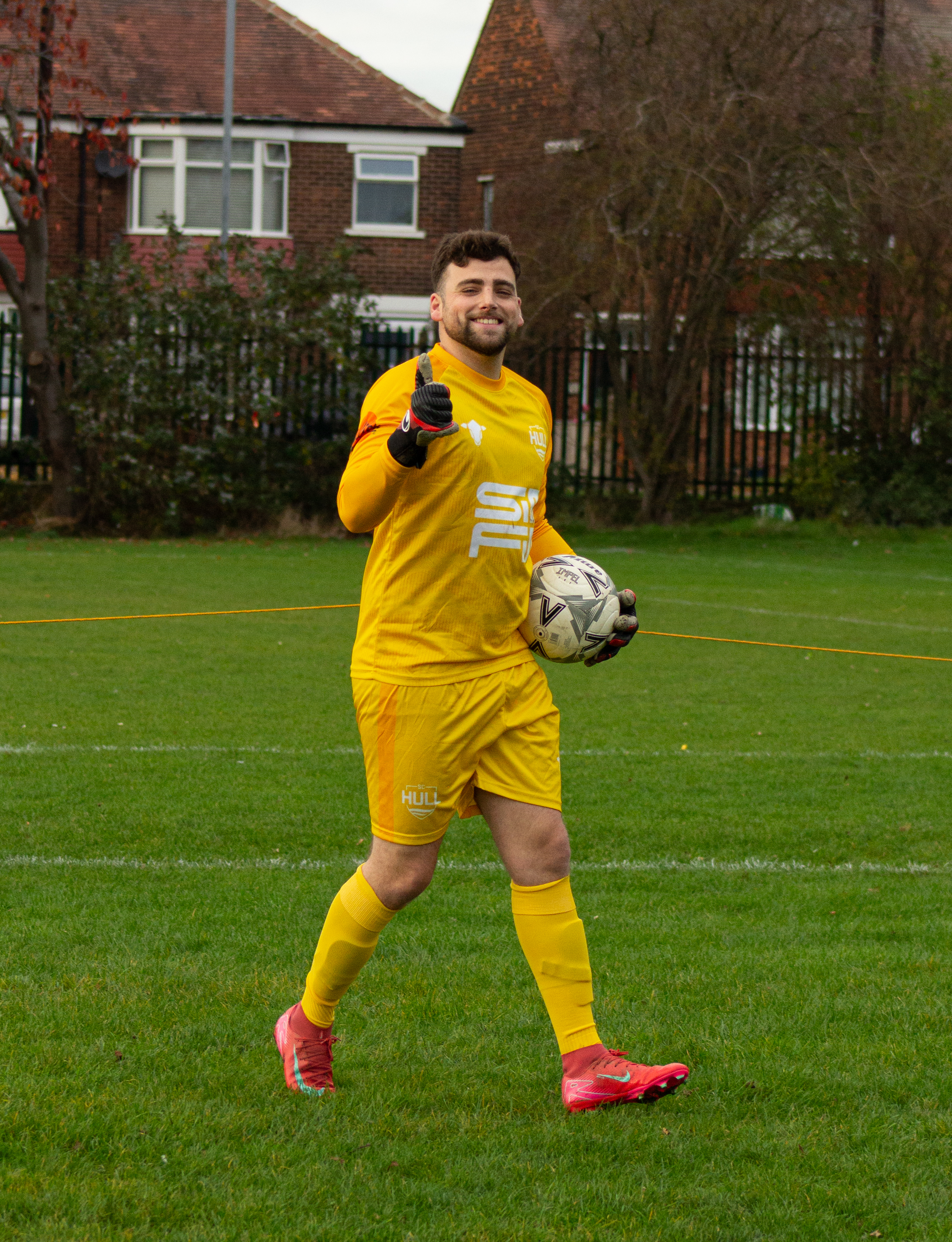 Hull Sporting Club v Market Weighton Town — Photo 8