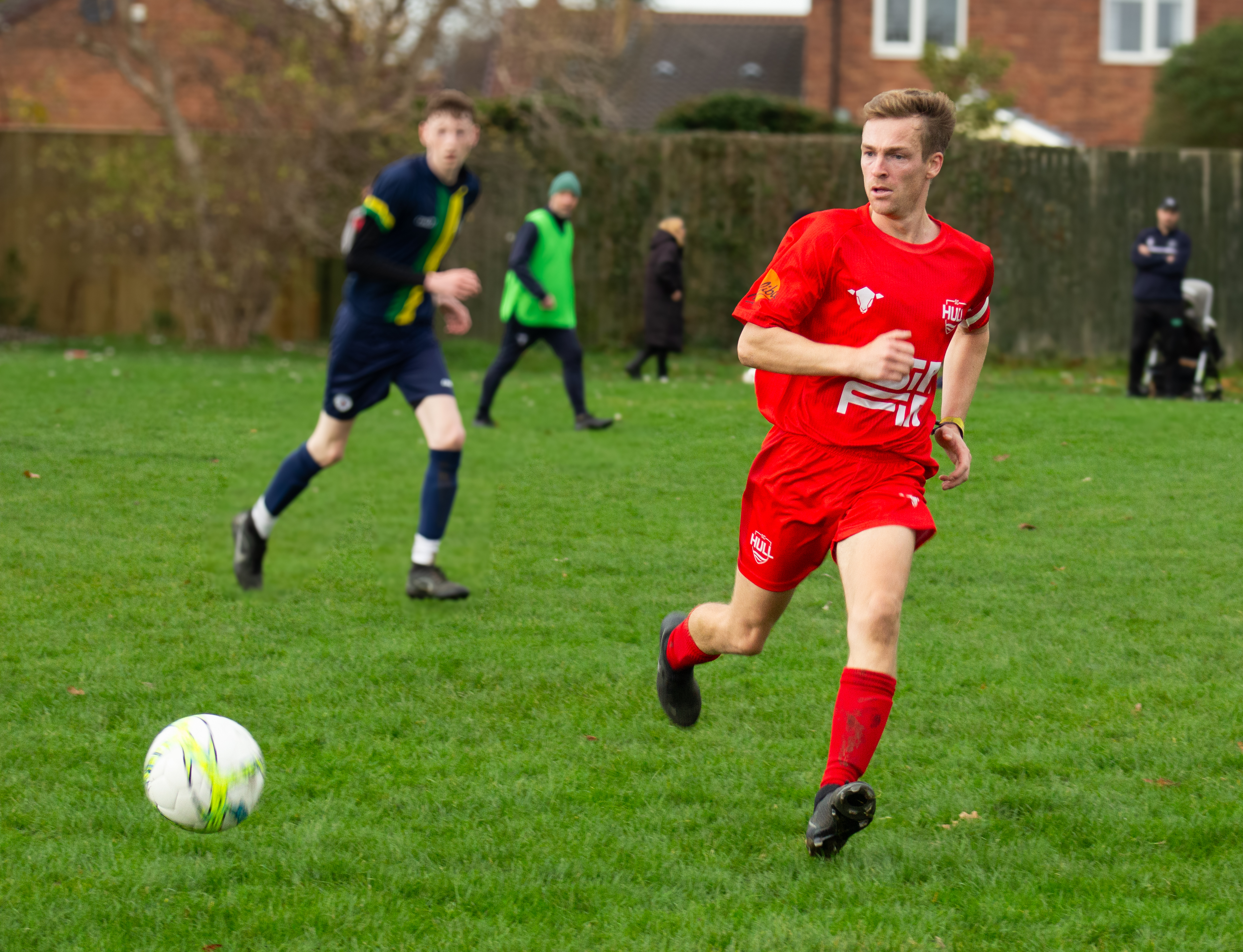Hull Sporting Club v Market Weighton Town — Photo 27