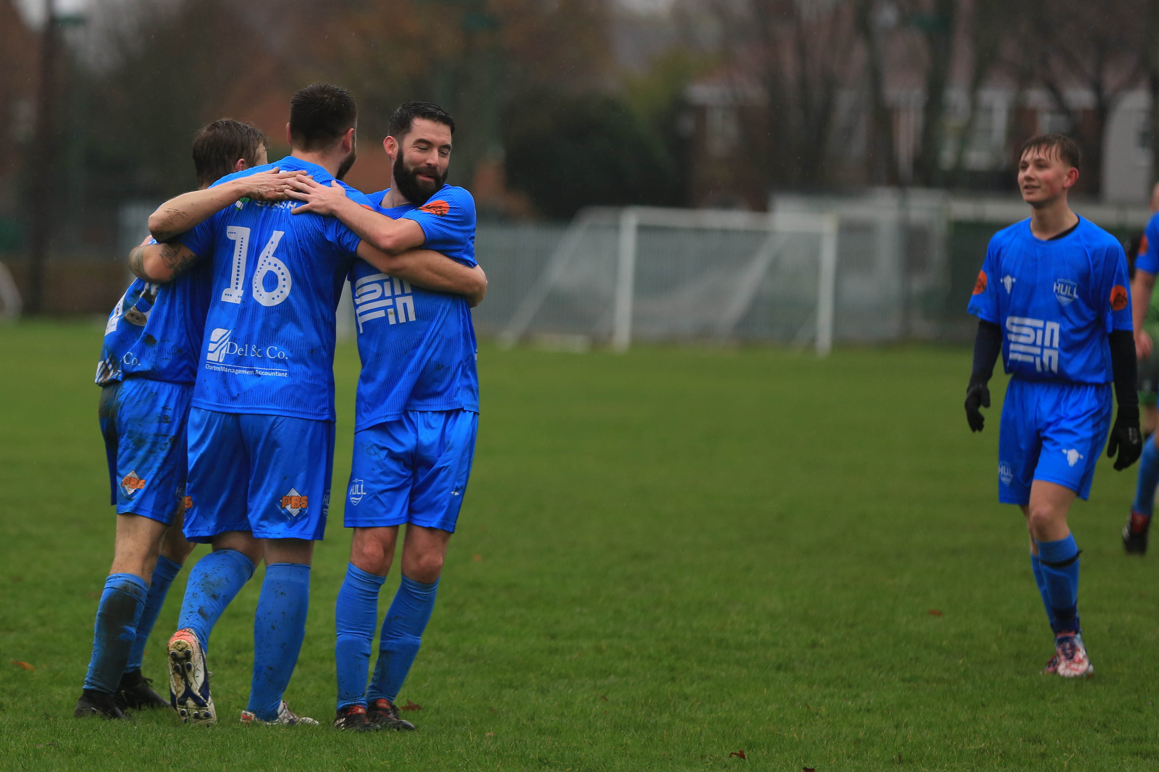 Hull Sporting Club v Wareham Forest United — Photo 4